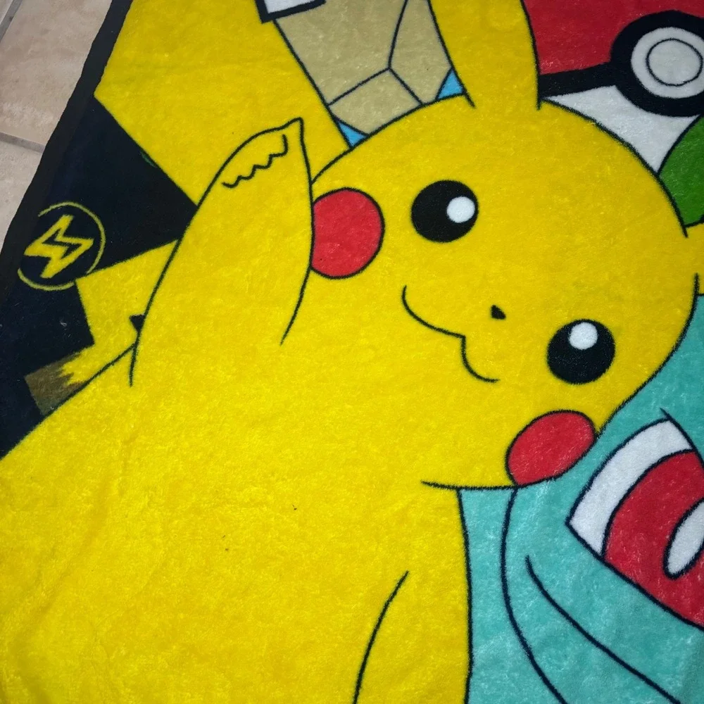 Pokemon Northwest Fleece Throw Blanket Pikachu Charmander Squirtle Bulbasaur